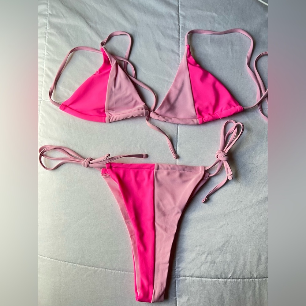 Color block pink triangle bikini